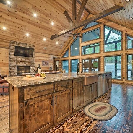 Broken Bow Cabin Deck With Hot Tub And Pool Table! Eksteriør billede