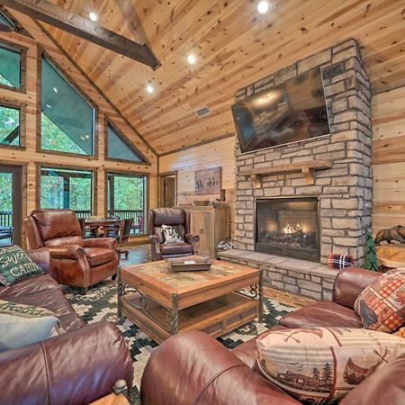 Broken Bow Cabin Deck With Hot Tub And Pool Table! Eksteriør billede