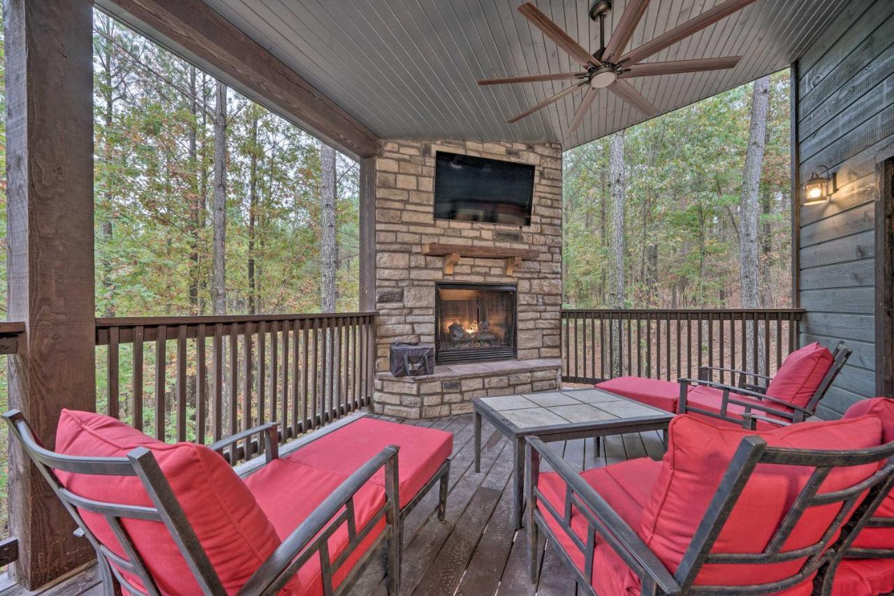 Broken Bow Cabin Deck With Hot Tub And Pool Table! Eksteriør billede