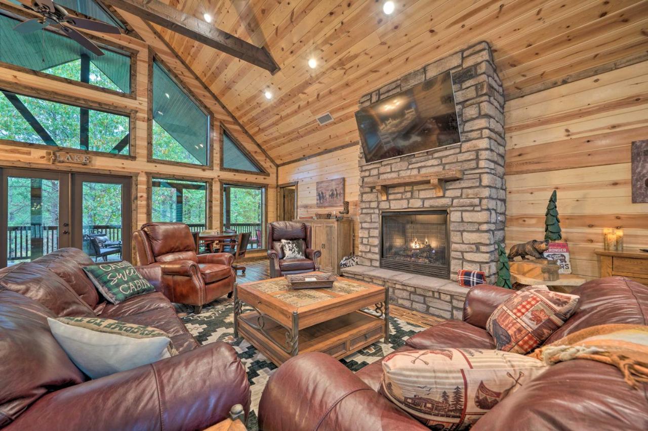 Broken Bow Cabin Deck With Hot Tub And Pool Table! Eksteriør billede